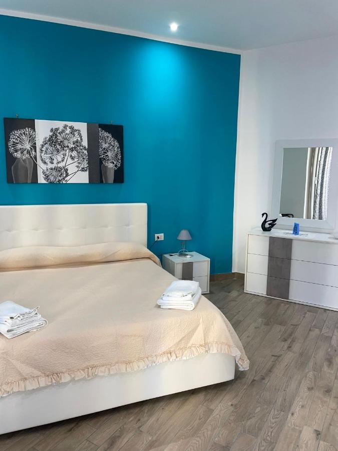 Dormire A Napoli Centro Holiday House Casa Vacanza Ngoại thất bức ảnh