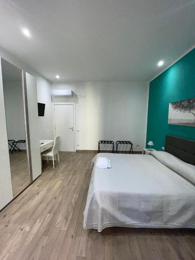 Dormire A Napoli Centro Holiday House Casa Vacanza Ngoại thất bức ảnh