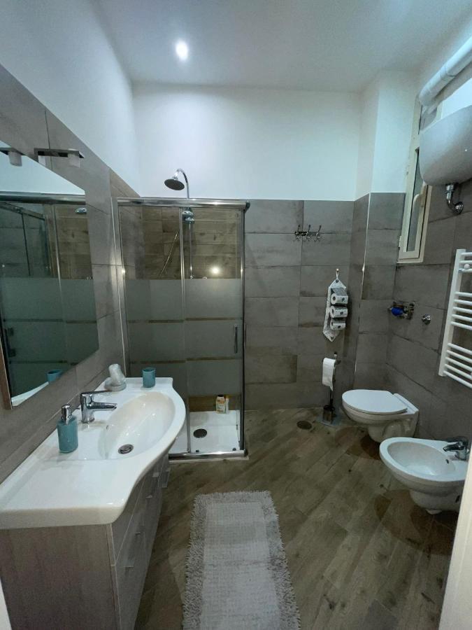 Dormire A Napoli Centro Holiday House Casa Vacanza Ngoại thất bức ảnh