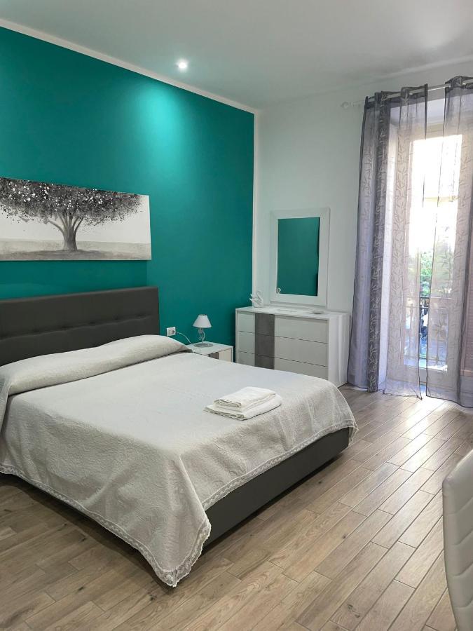 Dormire A Napoli Centro Holiday House Casa Vacanza Ngoại thất bức ảnh