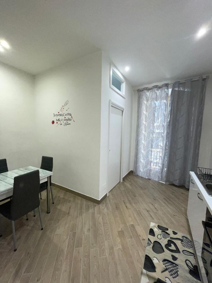 Dormire A Napoli Centro Holiday House Casa Vacanza Ngoại thất bức ảnh