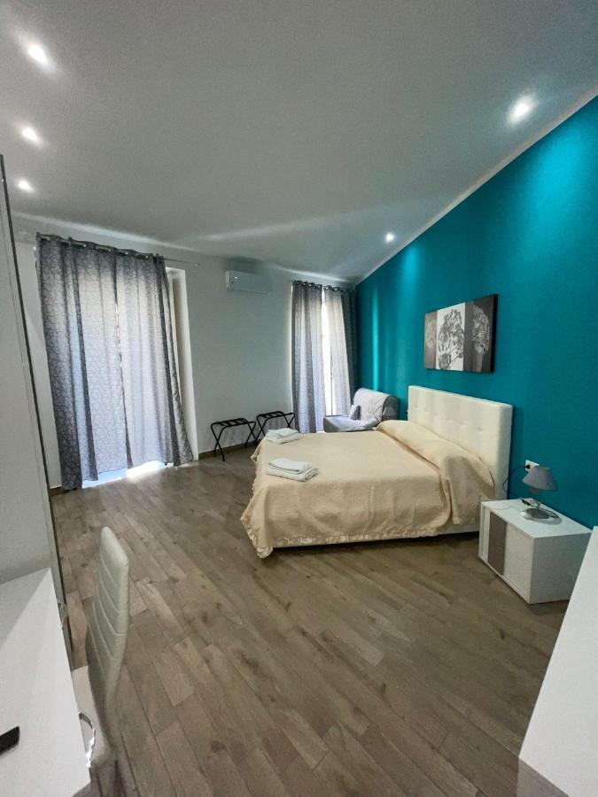 Dormire A Napoli Centro Holiday House Casa Vacanza Ngoại thất bức ảnh