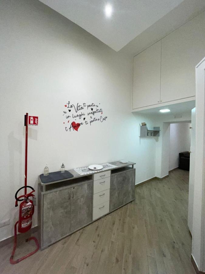 Dormire A Napoli Centro Holiday House Casa Vacanza Ngoại thất bức ảnh