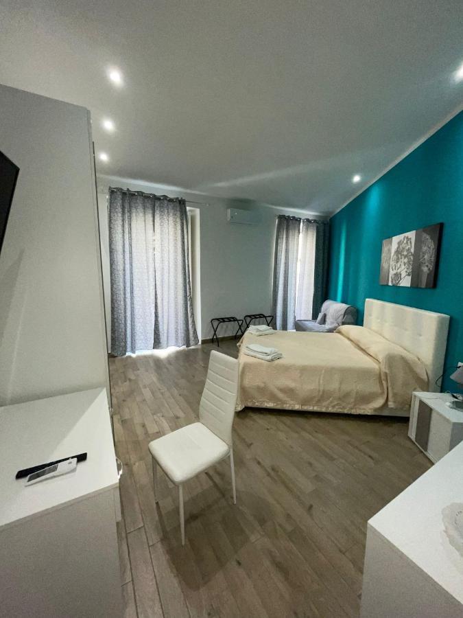 Dormire A Napoli Centro Holiday House Casa Vacanza Ngoại thất bức ảnh