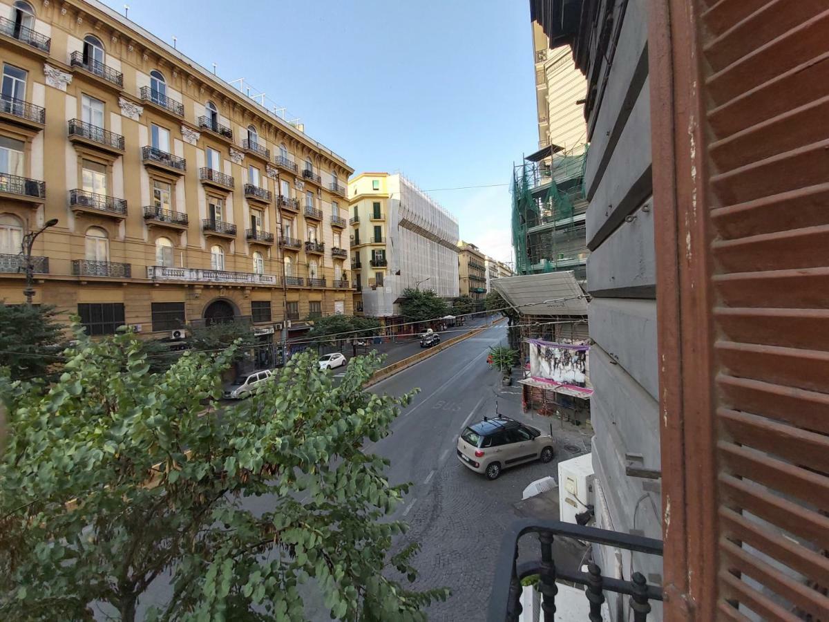 Dormire A Napoli Centro Holiday House Casa Vacanza Ngoại thất bức ảnh
