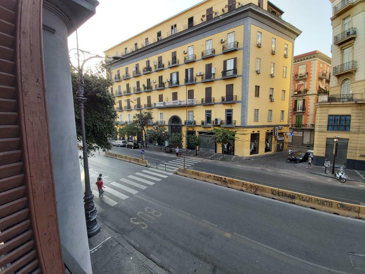Dormire A Napoli Centro Holiday House Casa Vacanza Ngoại thất bức ảnh