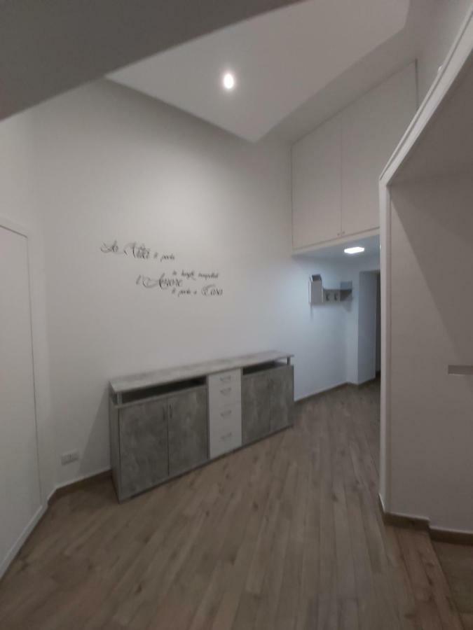Dormire A Napoli Centro Holiday House Casa Vacanza Ngoại thất bức ảnh