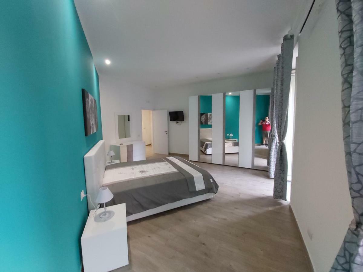 Dormire A Napoli Centro Holiday House Casa Vacanza Ngoại thất bức ảnh