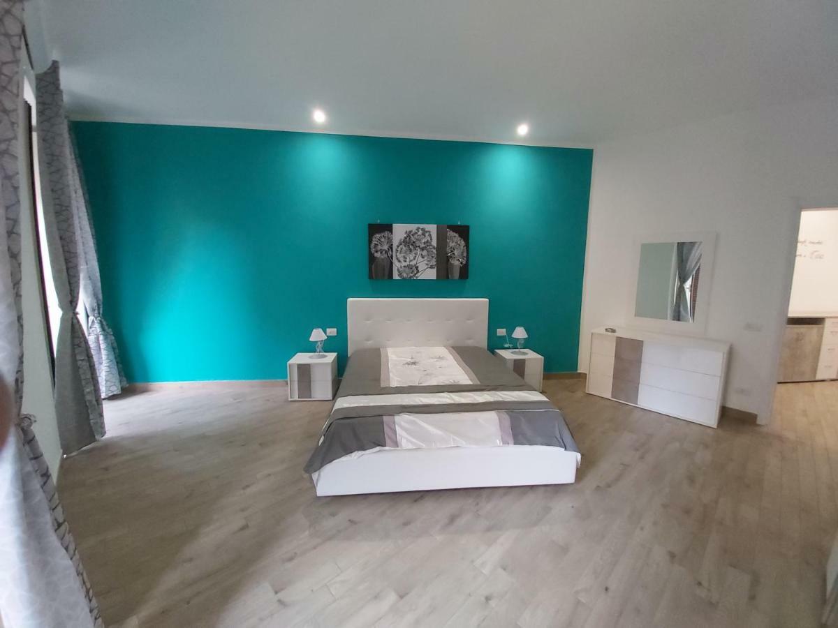 Dormire A Napoli Centro Holiday House Casa Vacanza Ngoại thất bức ảnh