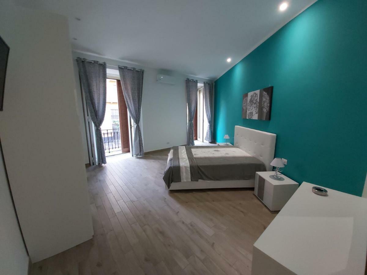 Dormire A Napoli Centro Holiday House Casa Vacanza Ngoại thất bức ảnh