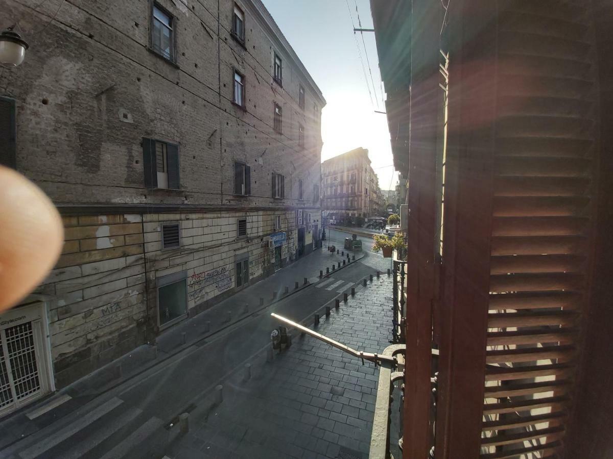 Dormire A Napoli Centro Holiday House Casa Vacanza Ngoại thất bức ảnh